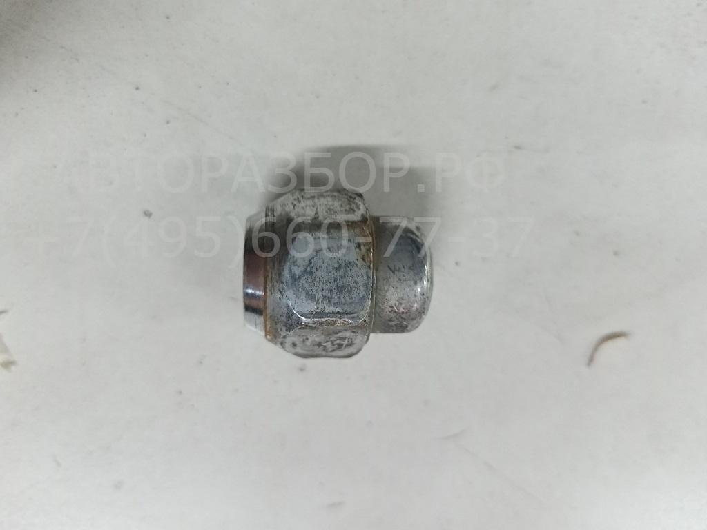 Болт колесный