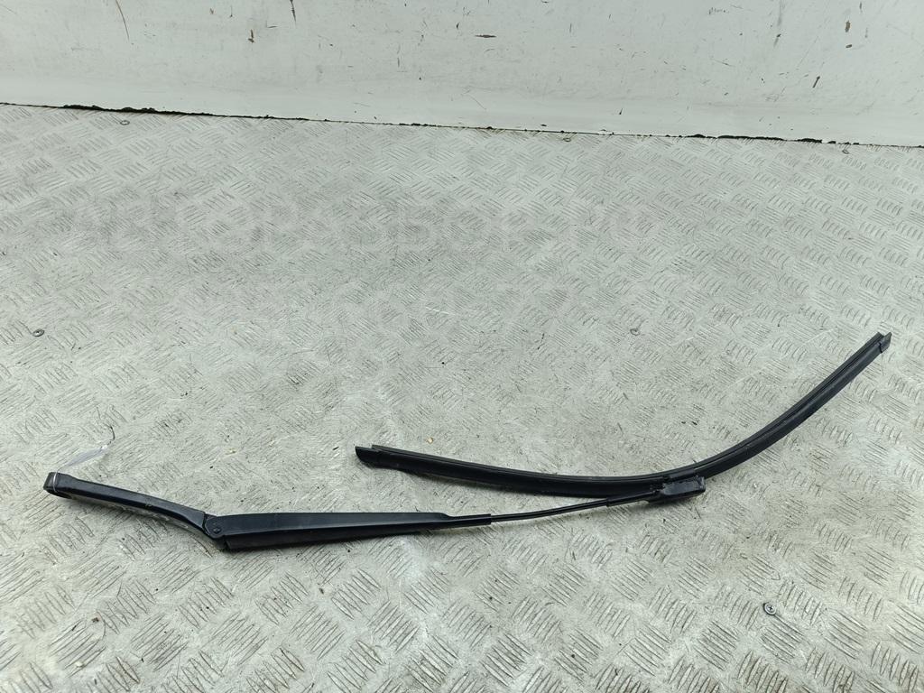 Поводок стеклоочистителя передний левый