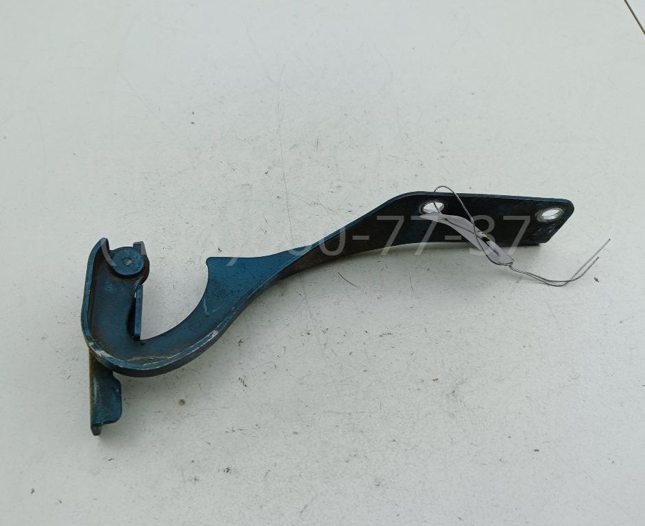 Петля капота левая
