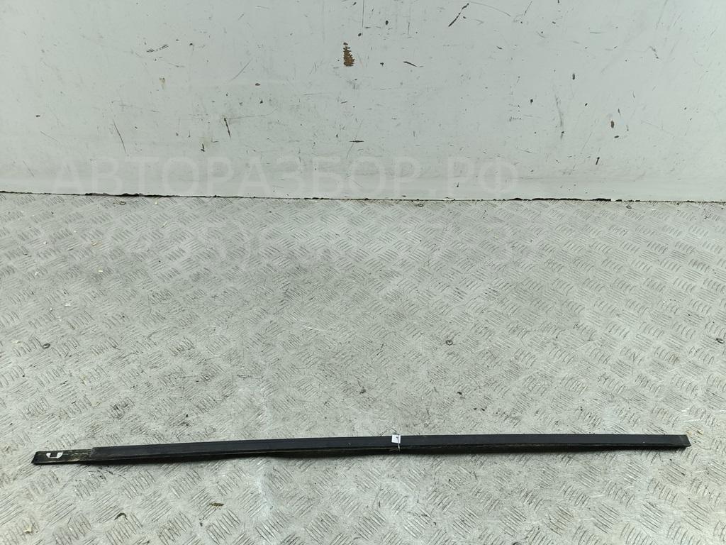 Накладка стекла переднего левого