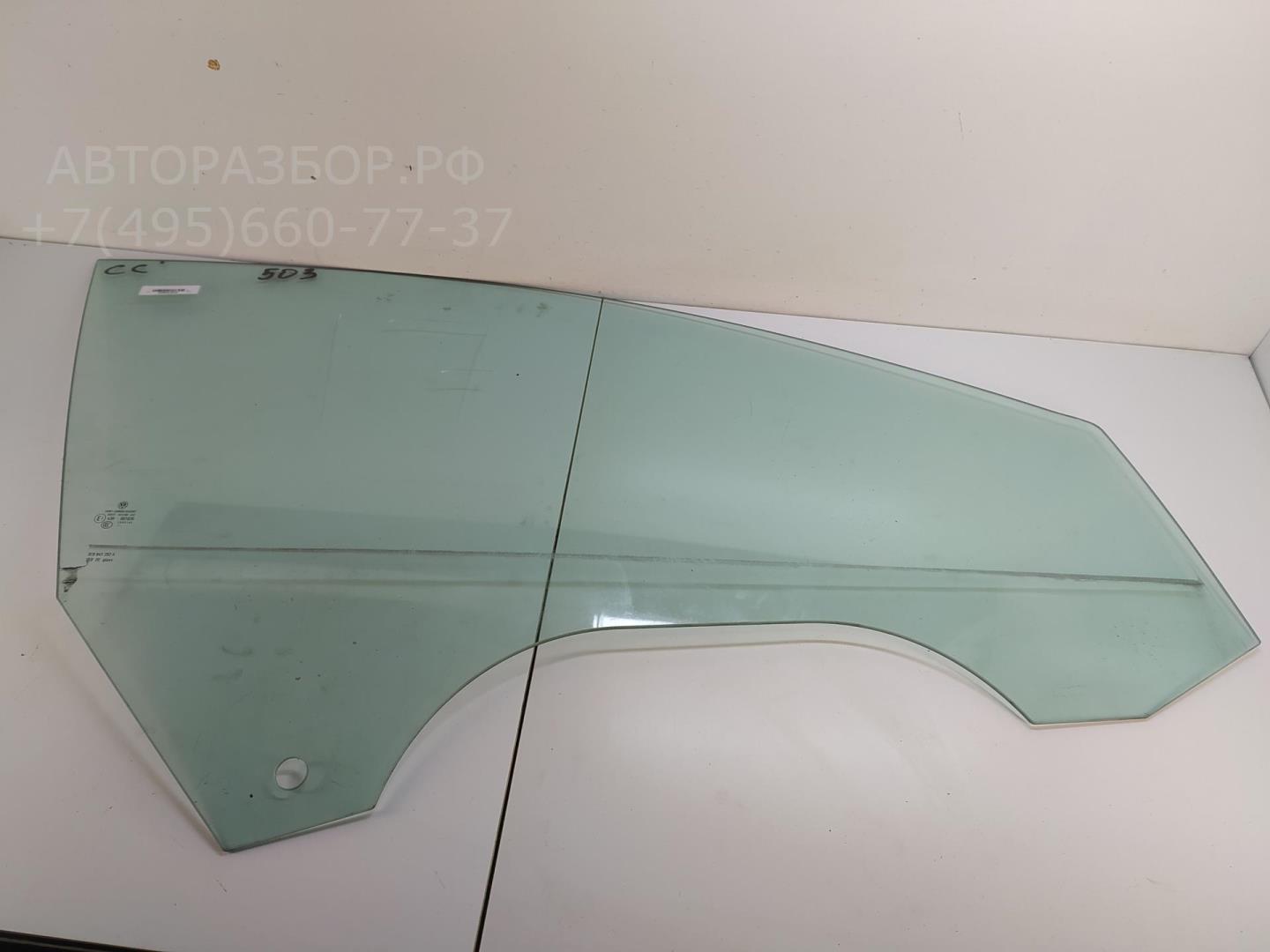 Стекло двери передней правой