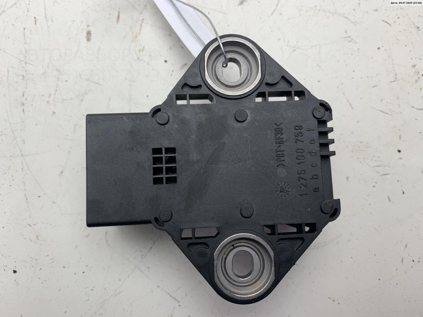 Датчик ускорения