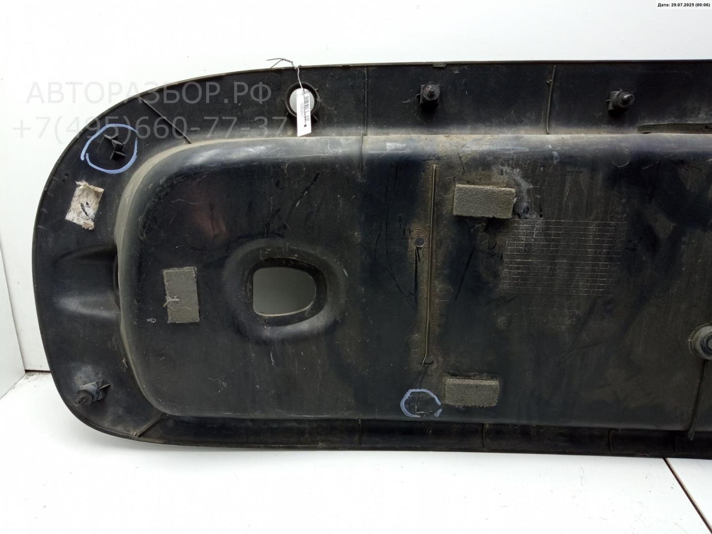 Накладка крышки багажника