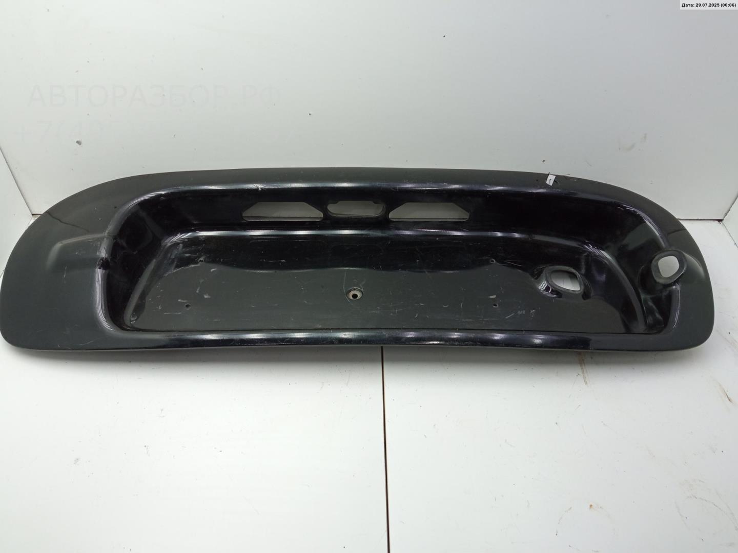 Накладка крышки багажника