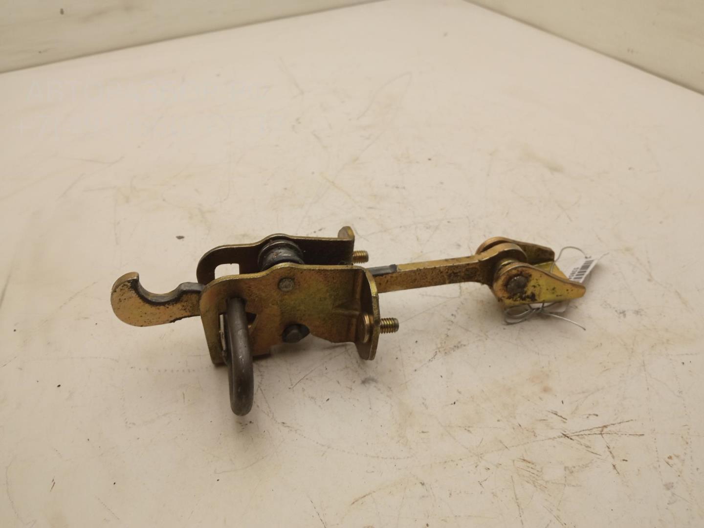 Ограничитель двери