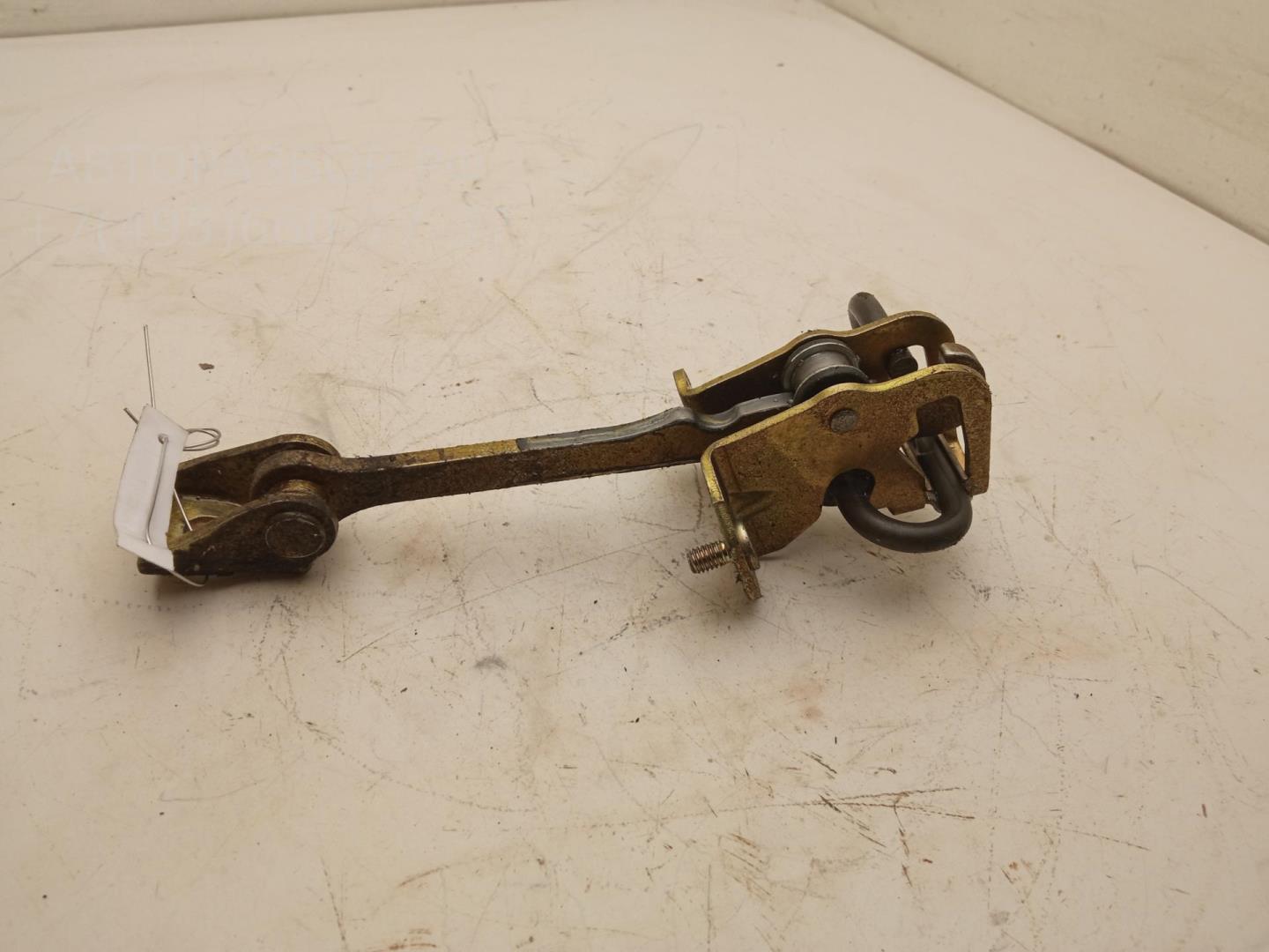 Ограничитель двери