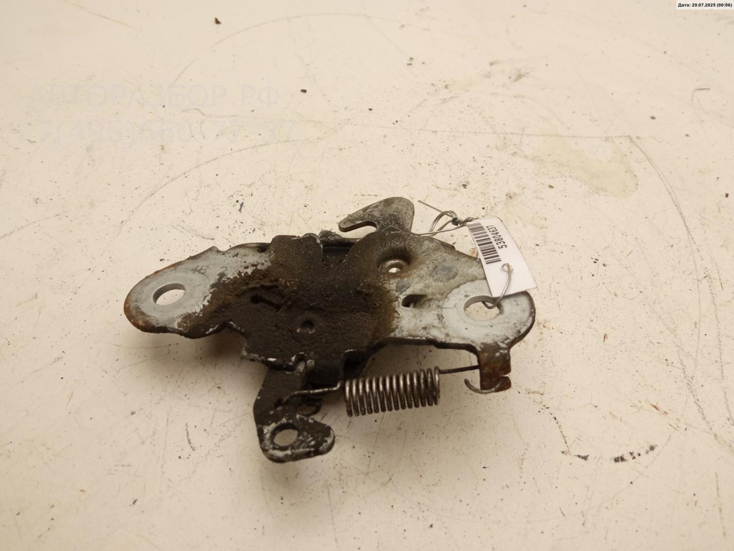 Замок капота