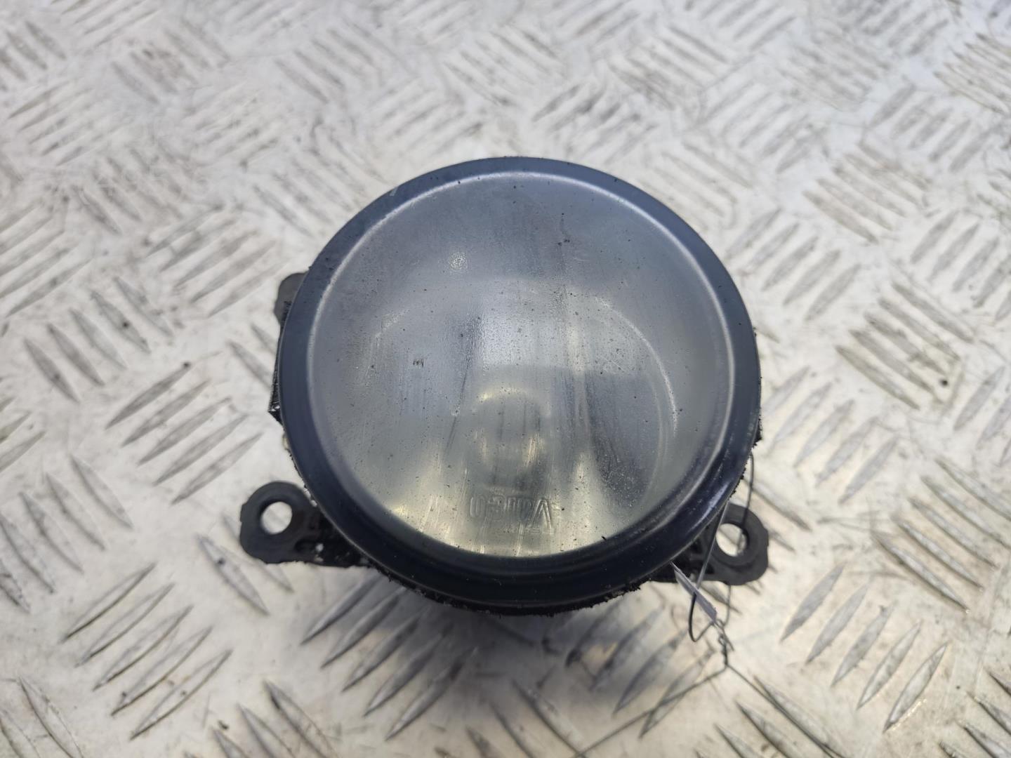 Фара противотуманная правая