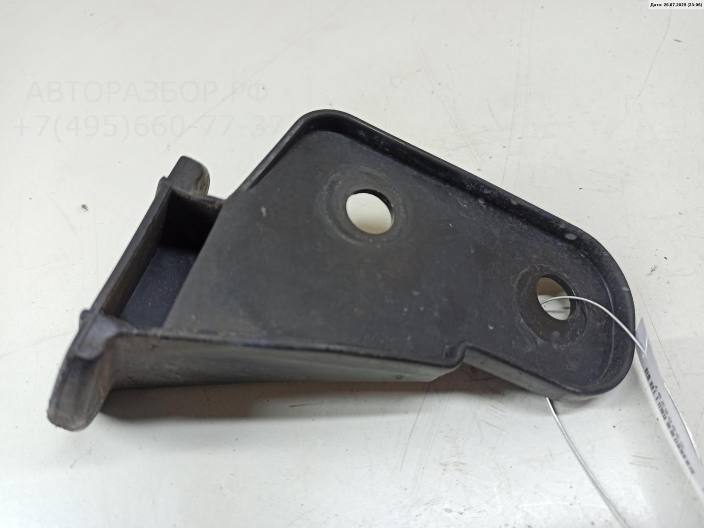 Кронштейн переднего бампера левый
