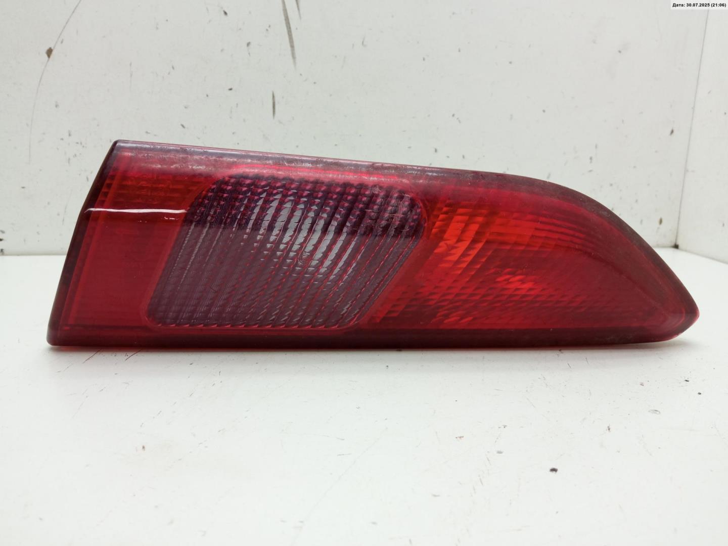 Фонарь задний внутренний правый