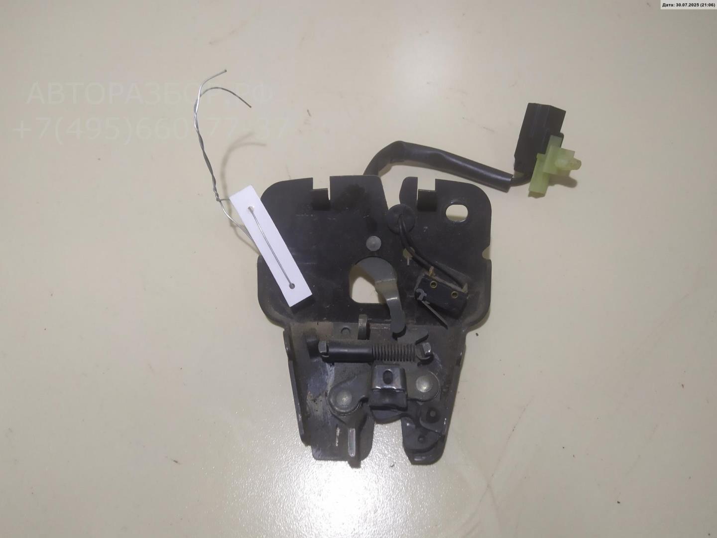 Замок багажника