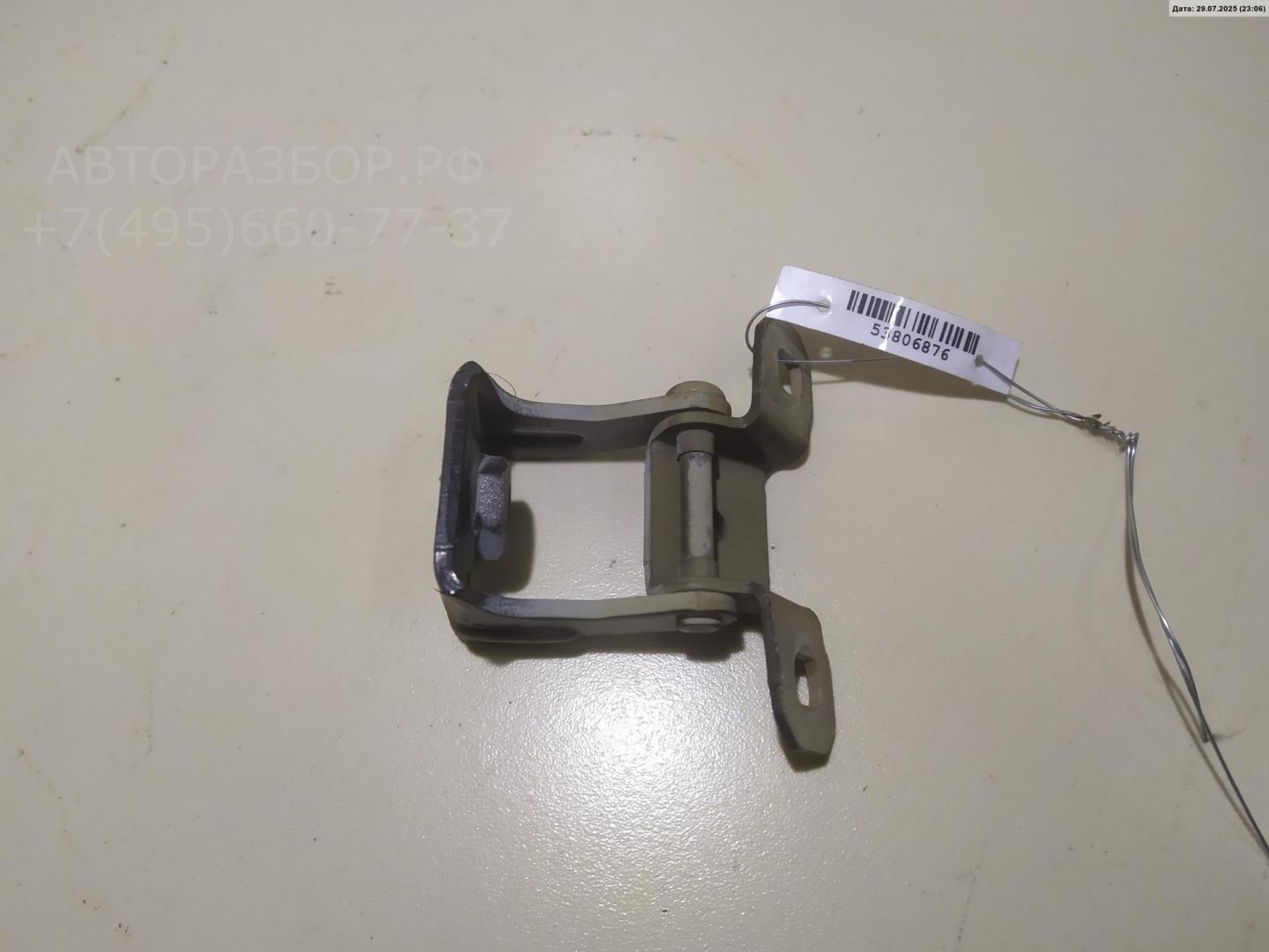 Петля крышки багажника