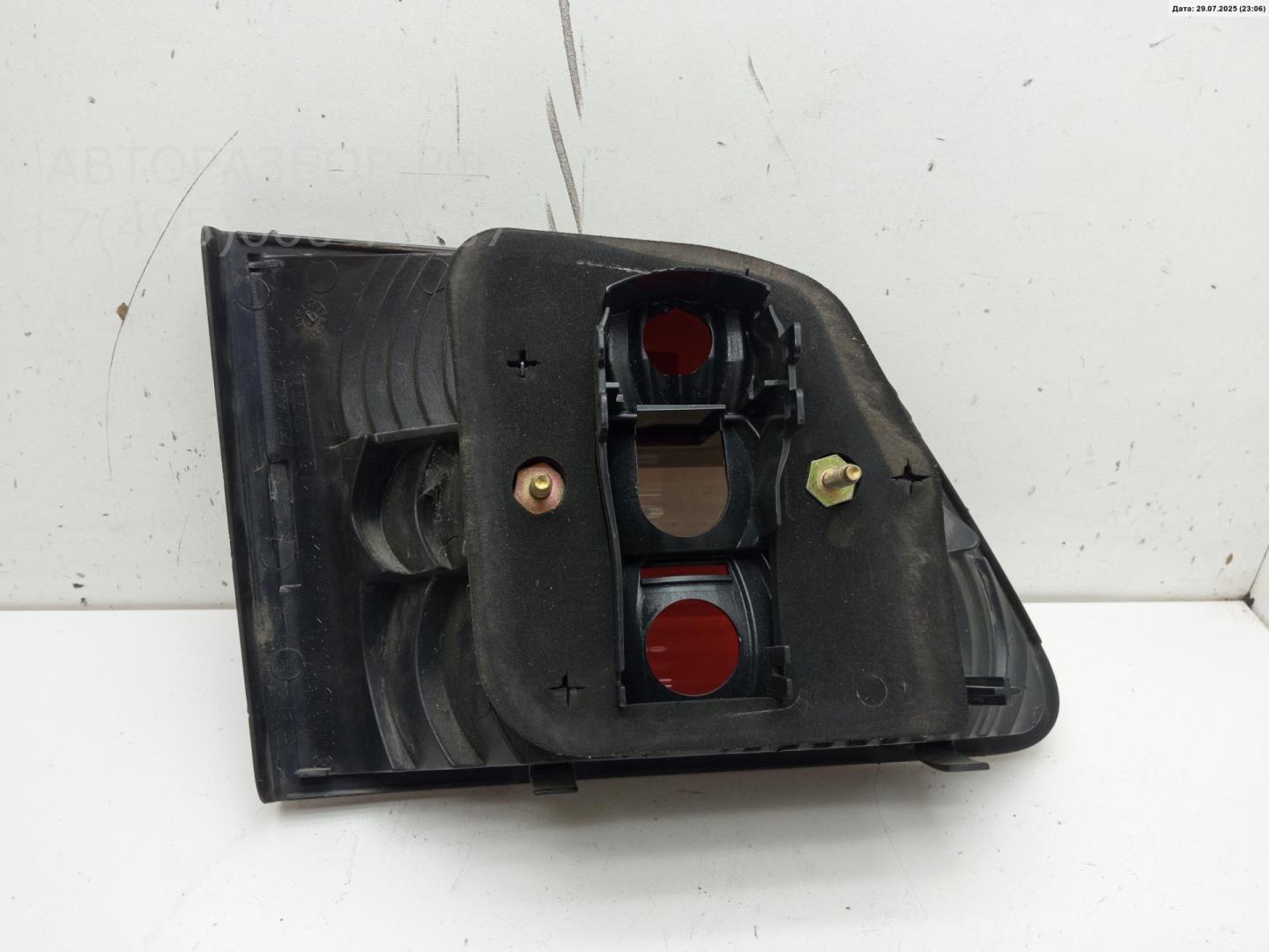 Фонарь задний внутренний правый