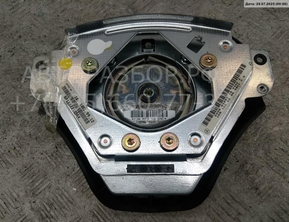 Подушка безопасности в рулевое колесо