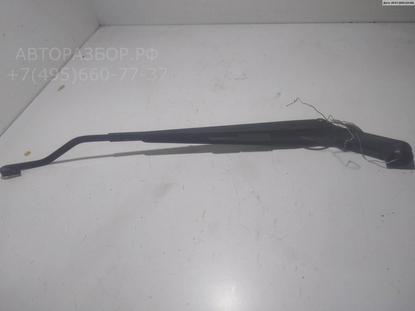 Поводок стеклоочистителя передний левый