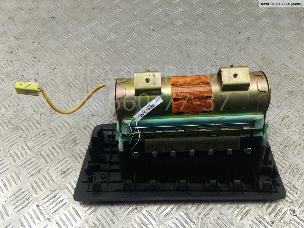 Подушка безопасности пассажирская (в торпедо)