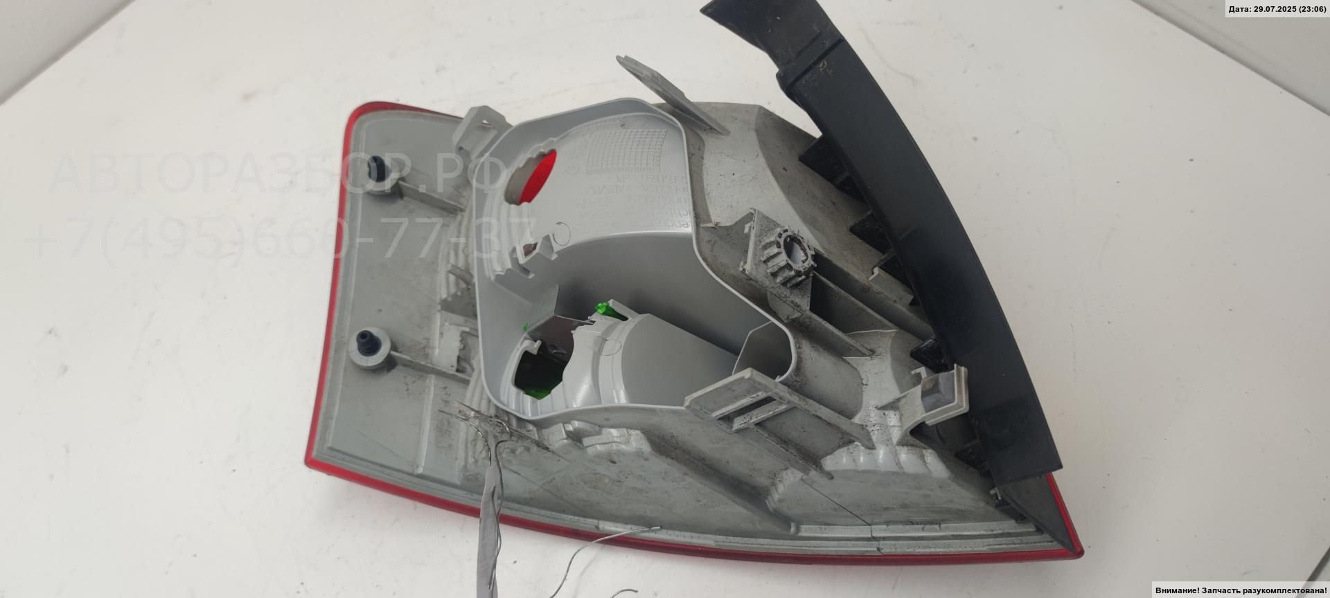 Фонарь задний правый