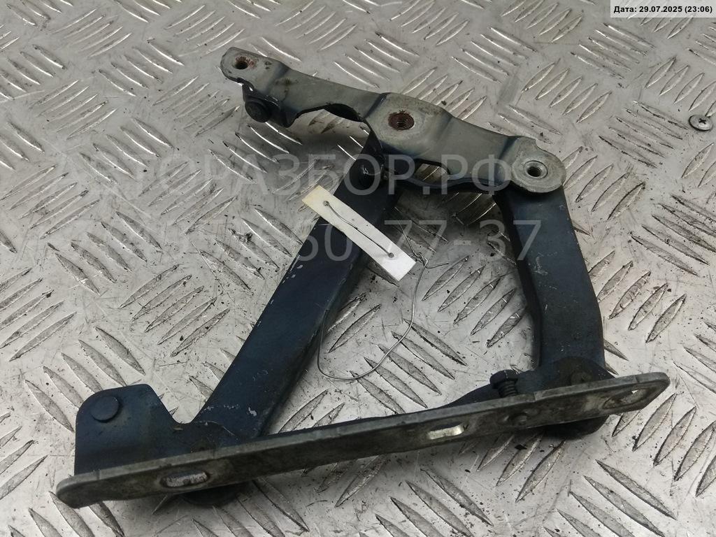 Петля капота правая