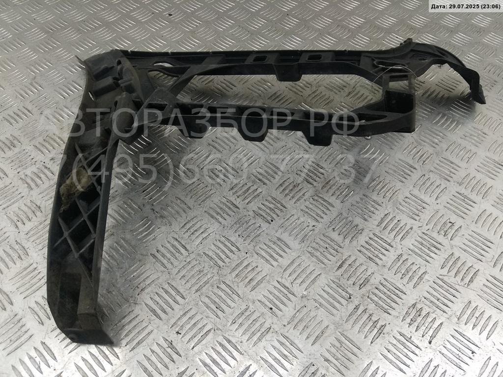 Кронштейн заднего бампера