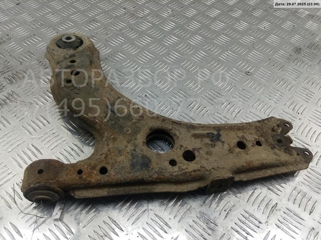 Рычаг передний правый