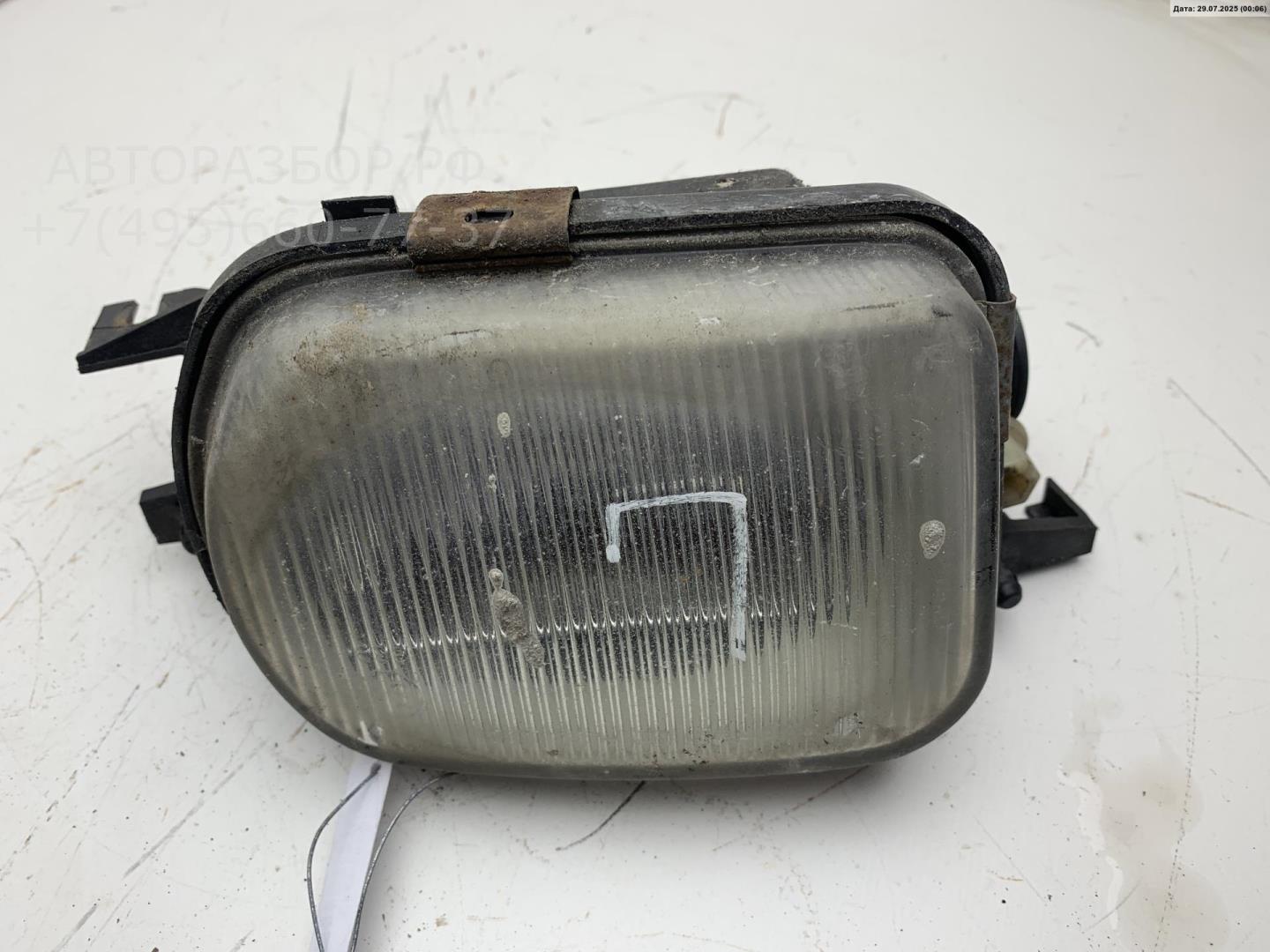 Фара противотуманная левая