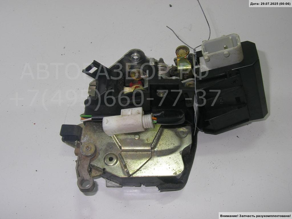 Замок двери задней левой