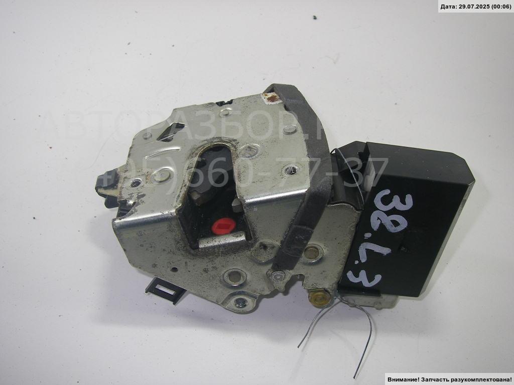 Замок двери задней левой