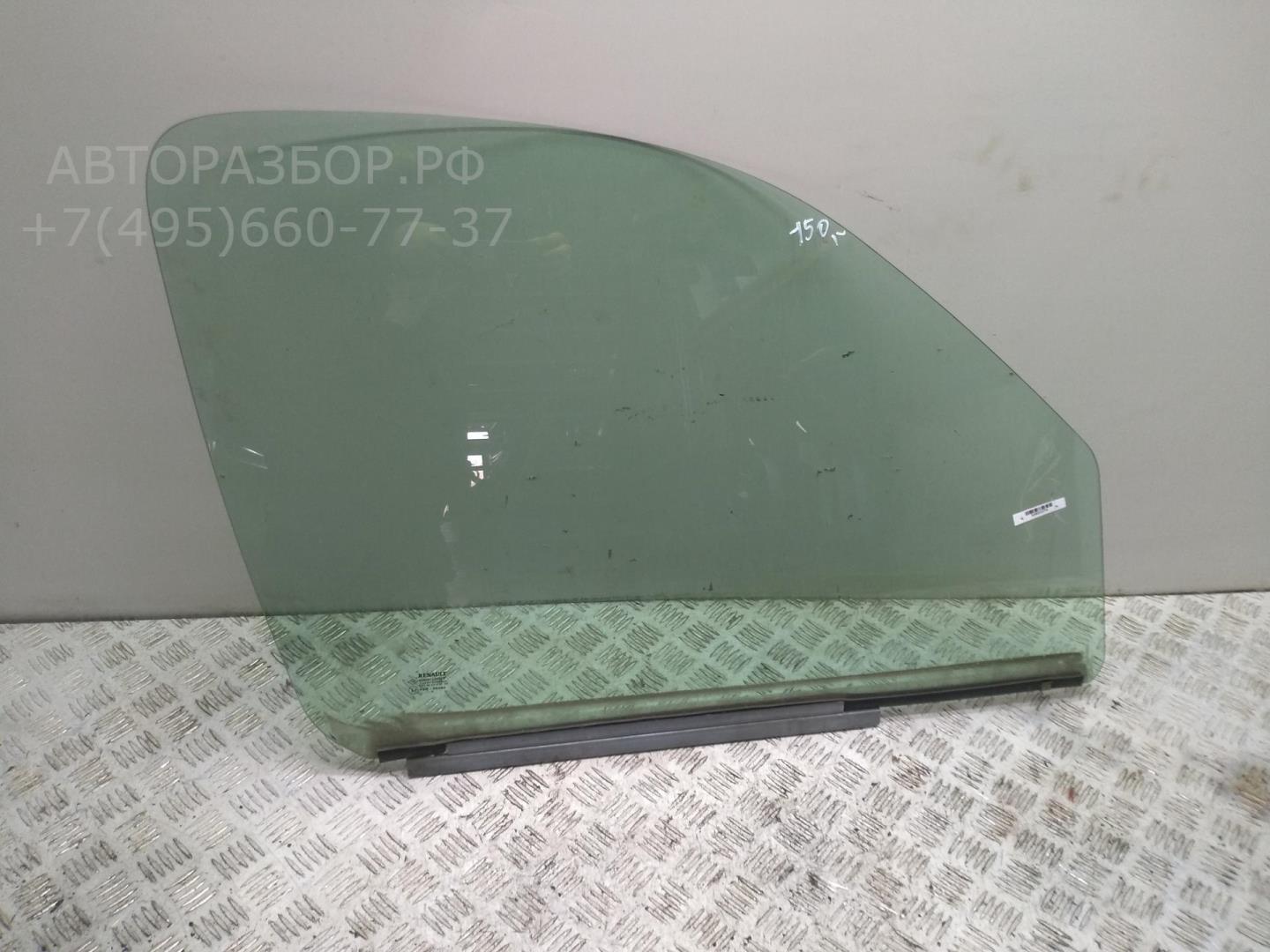 Стекло двери передней правой