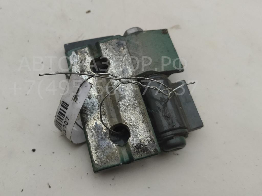 Петля двери