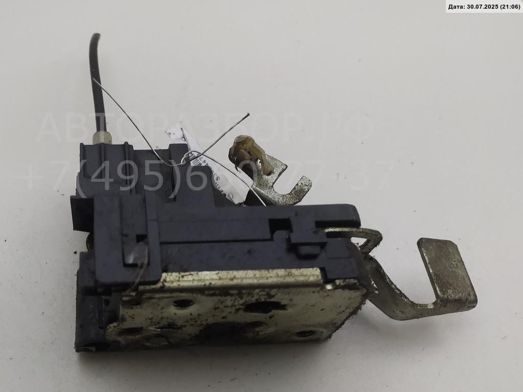 Замок двери передней левой