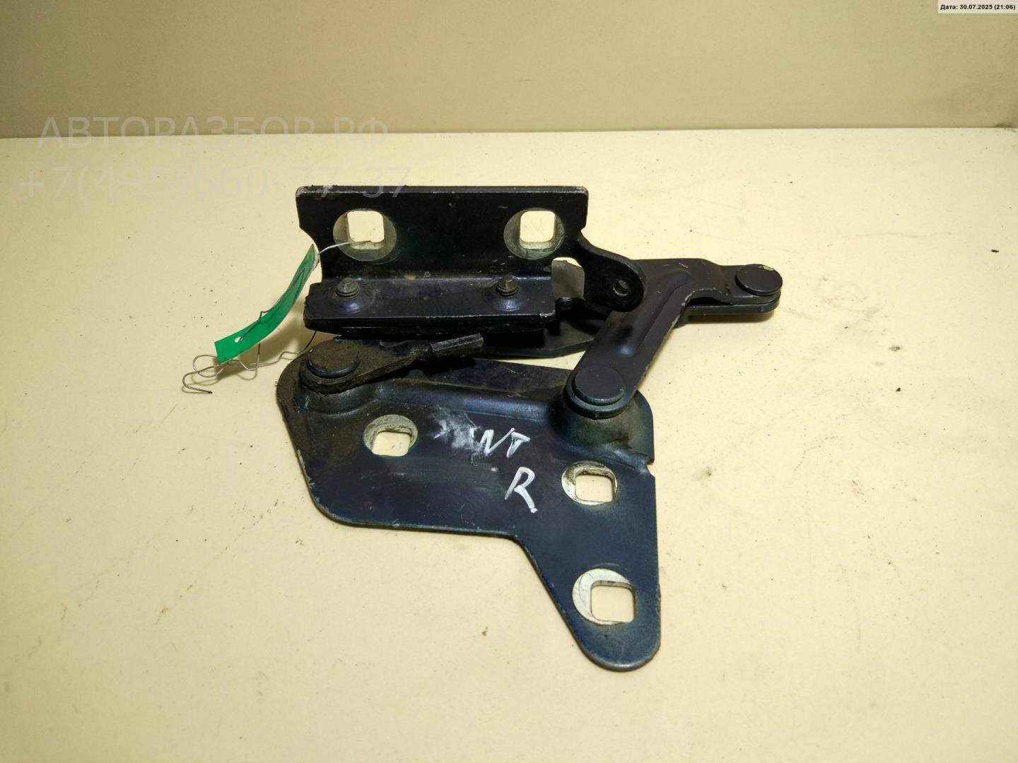 Петля капота правая