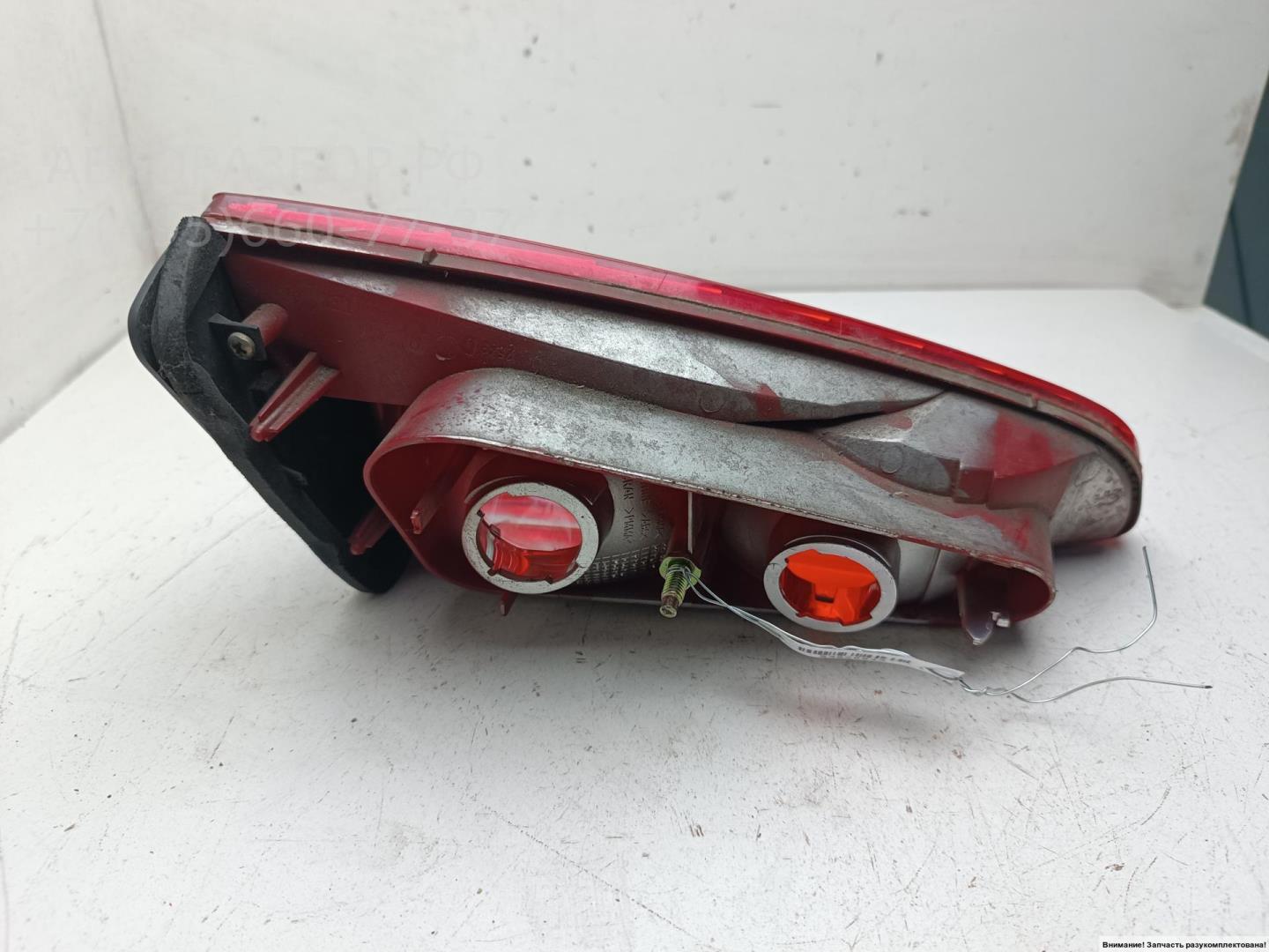 Фонарь задний внутренний правый