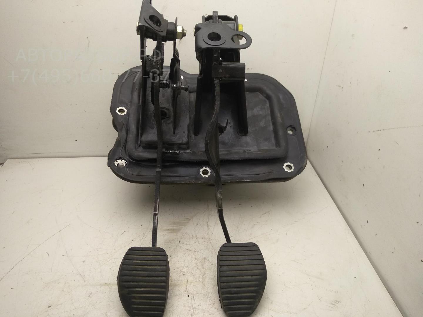 Блок педалей