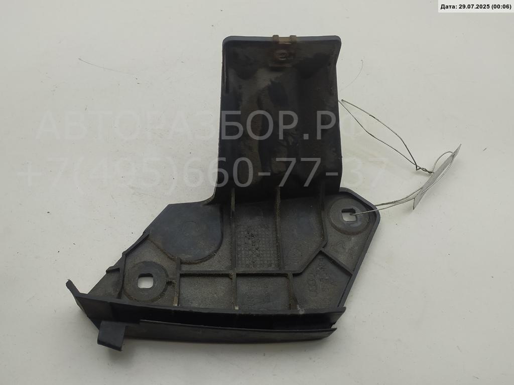 Кронштейн заднего бампера