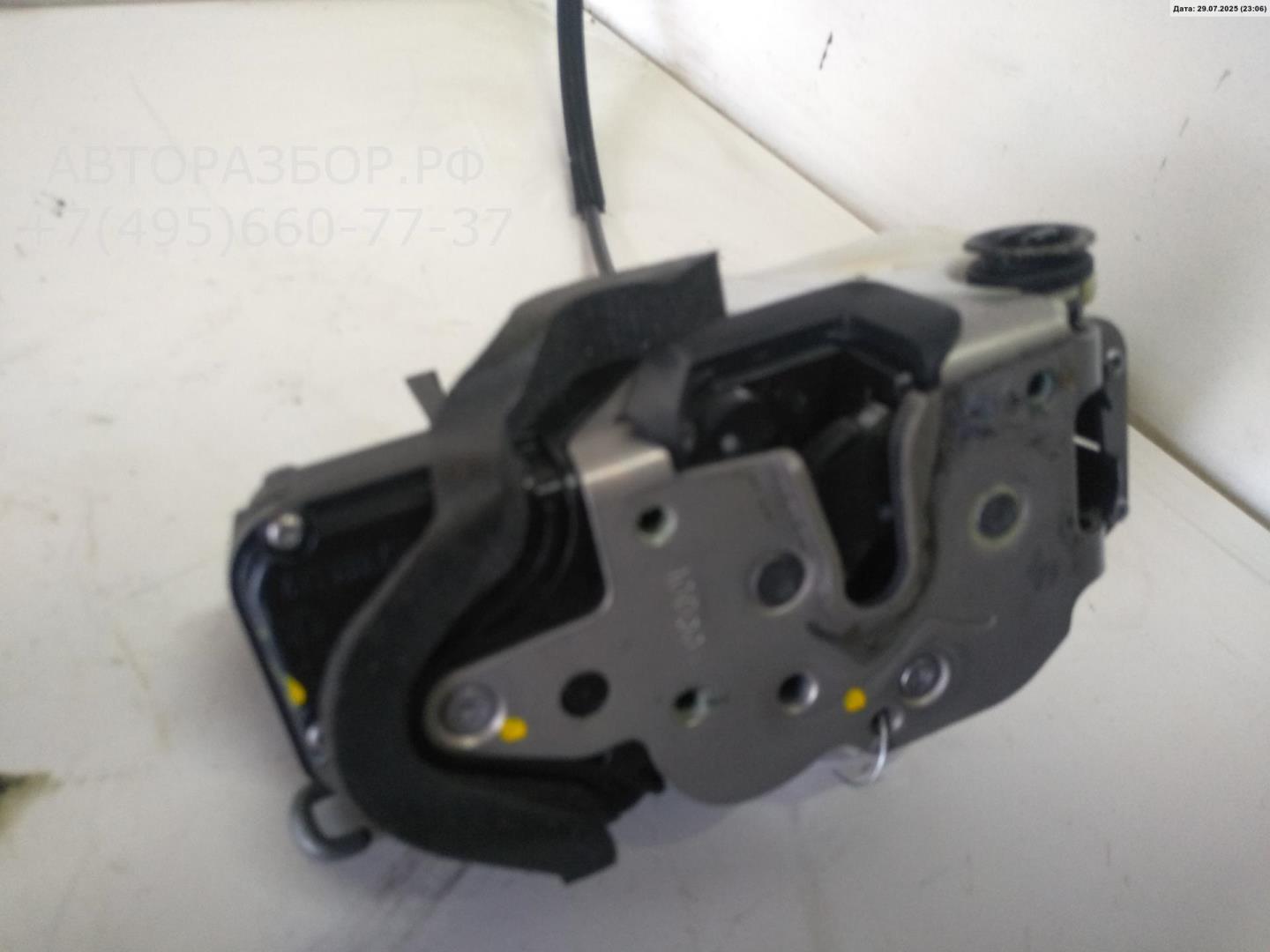 Замок двери задней левой