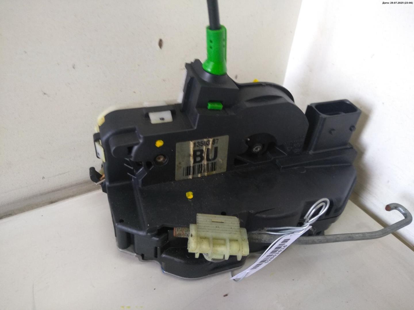 Замок двери задней левой