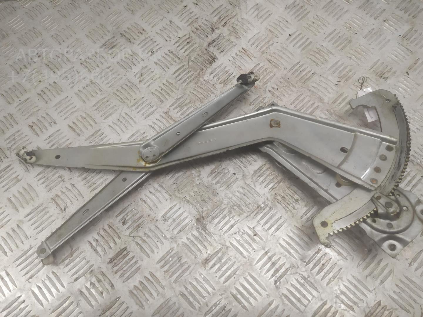 Стеклоподъемник механ. передний правый