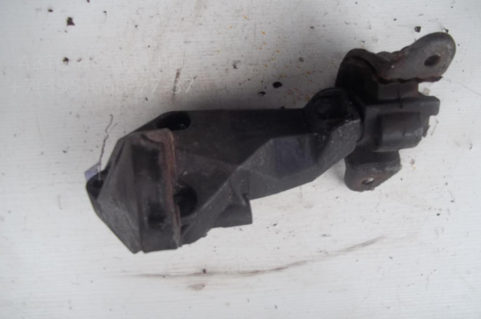 Кронштейн двигателя передний