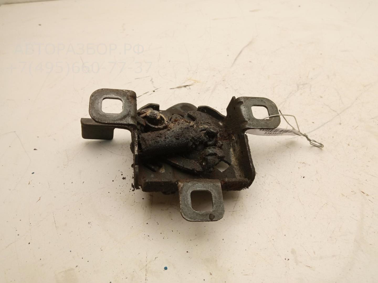 Замок капота