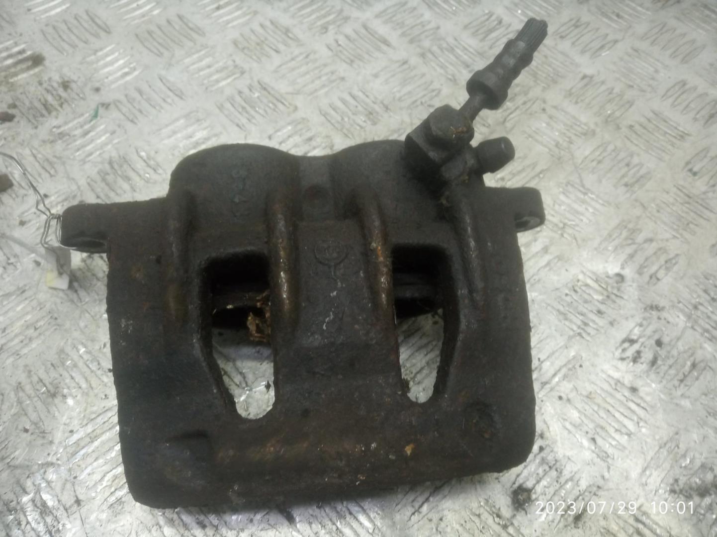 Суппорт передний левый