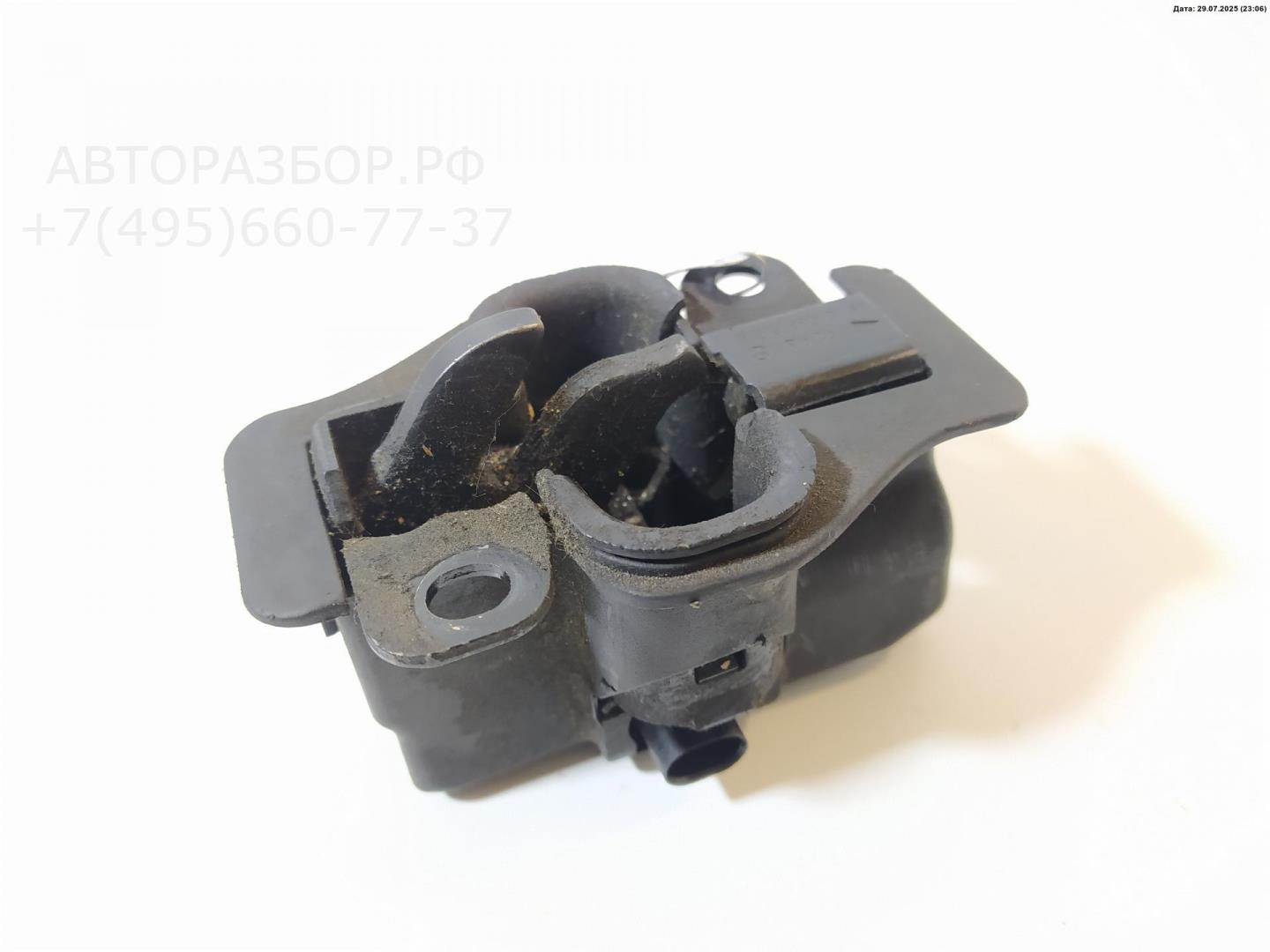 Замок капота