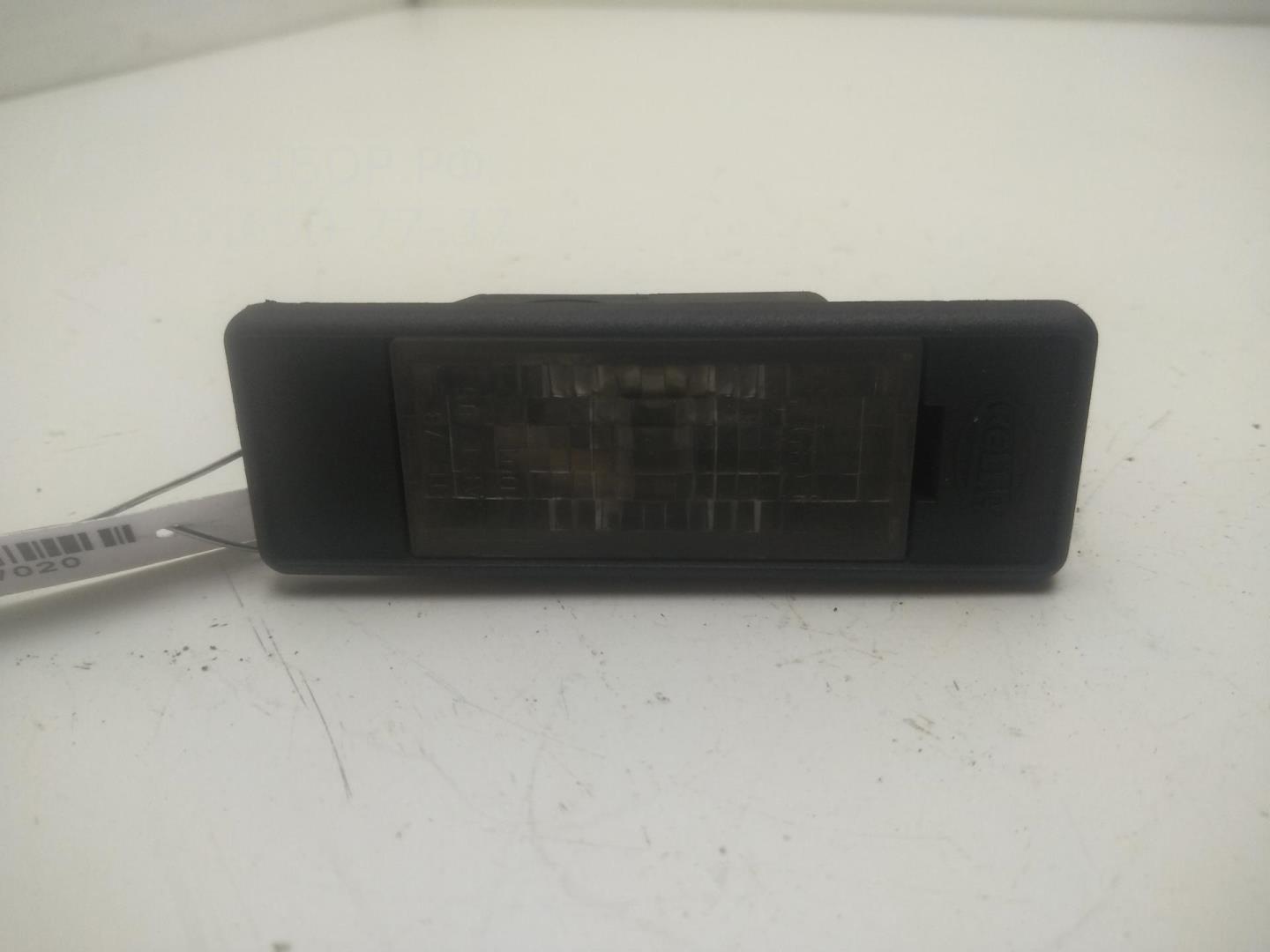 Фонарь подсветки номера