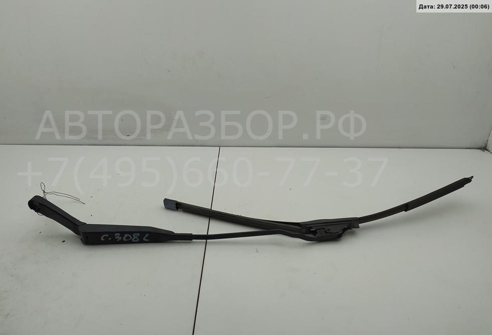 Поводок стеклоочистителя передний левый