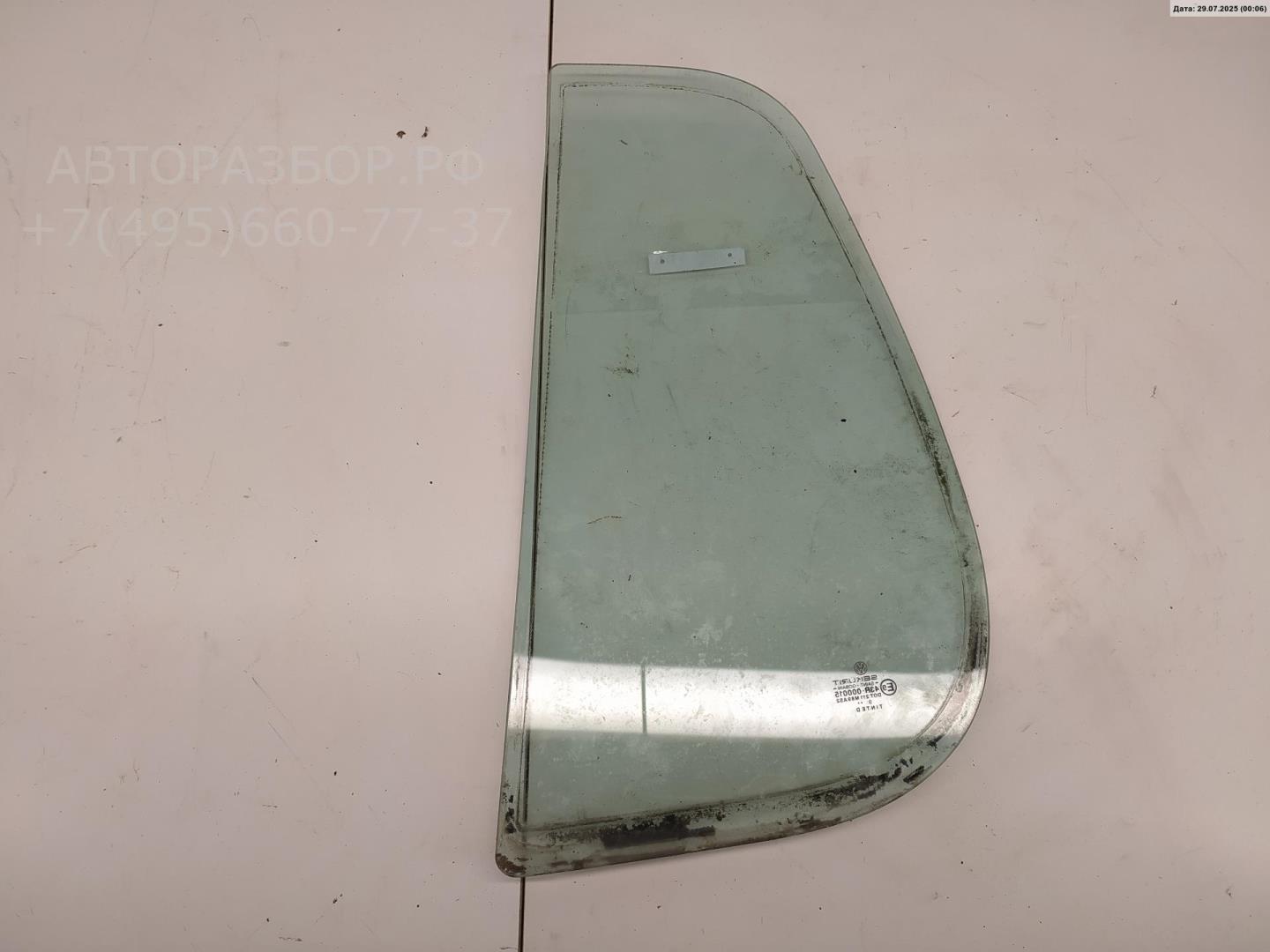 Стекло двери задней правой (форточка)