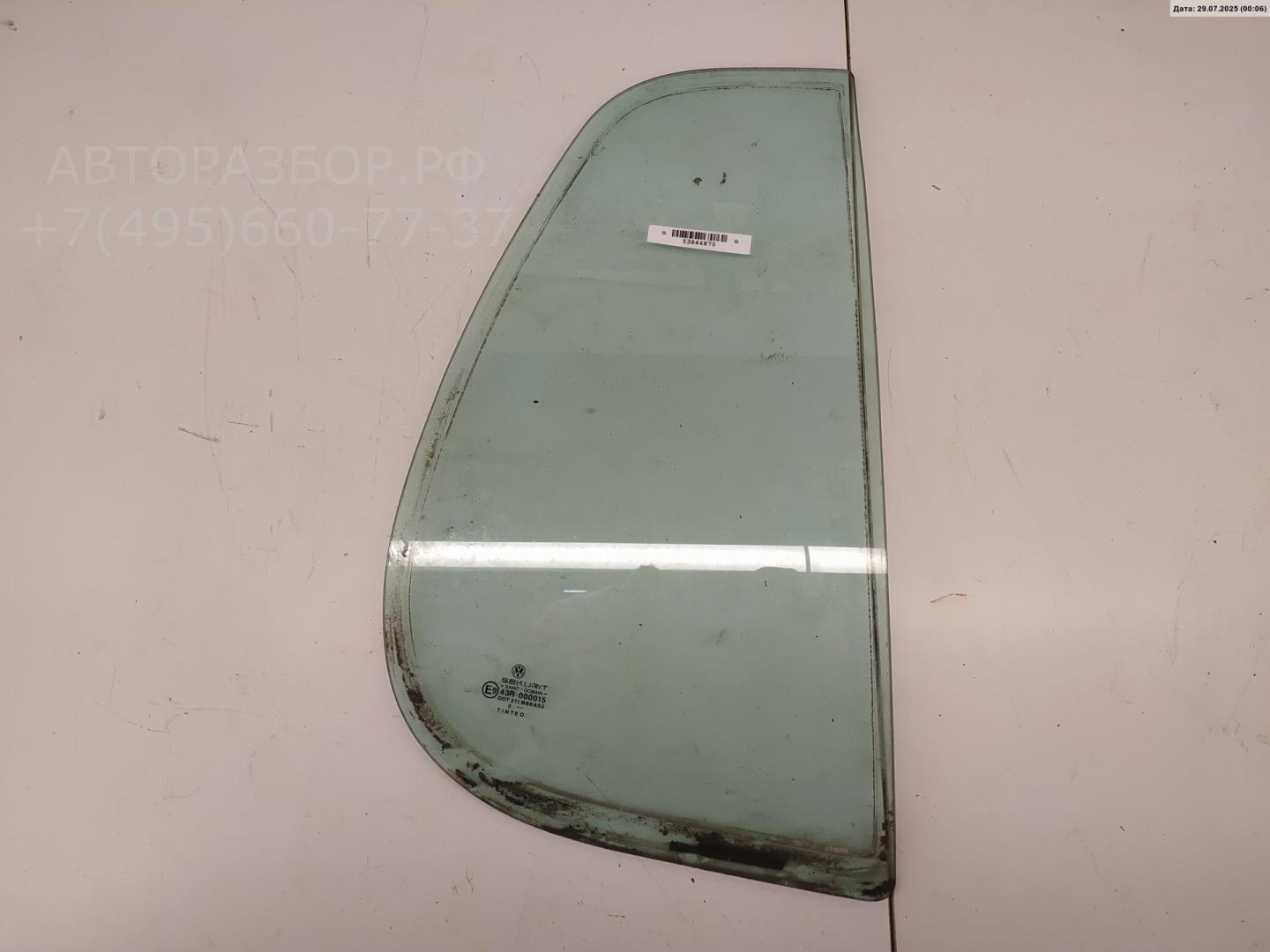Стекло двери задней правой (форточка)