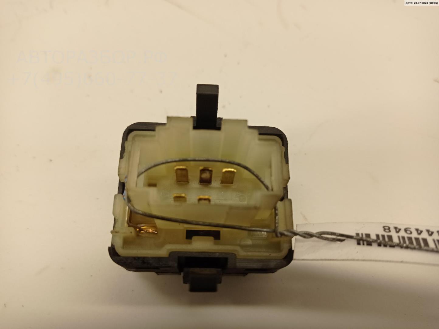 Кнопка стеклоподъемника