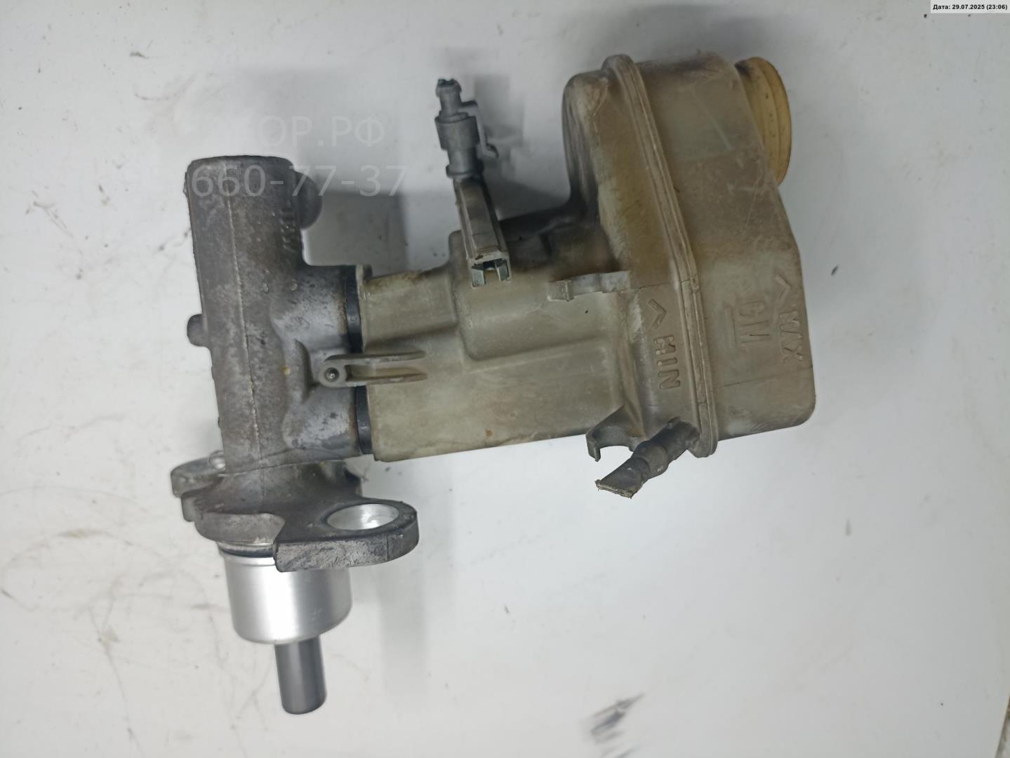 Цилиндр тормозной главный