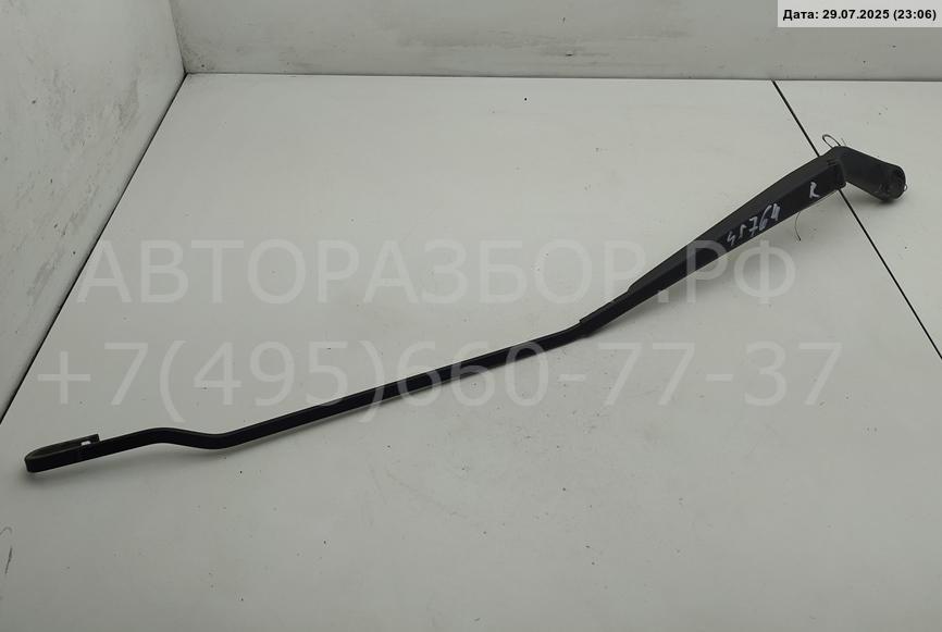 Поводок стеклоочистителя передний правый