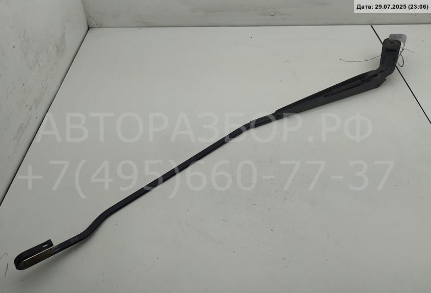 Поводок стеклоочистителя передний правый