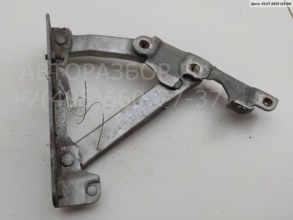 Петля капота правая